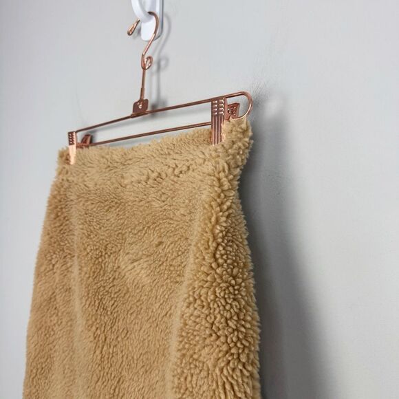 ALIETTE | Tan Faux Fur Sherpa Mini Skirt MSRP $895 Women’s Sizes 0, 2, 4, & 10 - Picture 5 of 13
